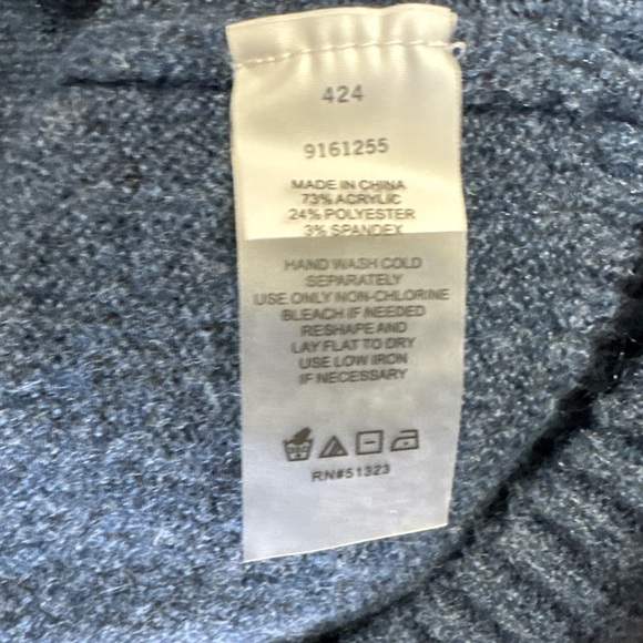 Vince Camuto Deep Blue V-Neck Sweater - Picture 6 of 9